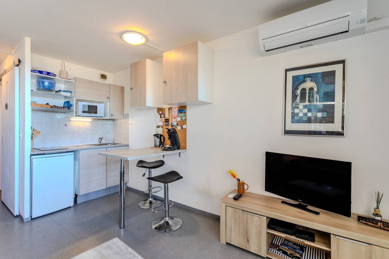 Foto 7 von 23: Einzimmerapartment 'Vue Mer' mit Meerblick, WLAN und Klimaanlage