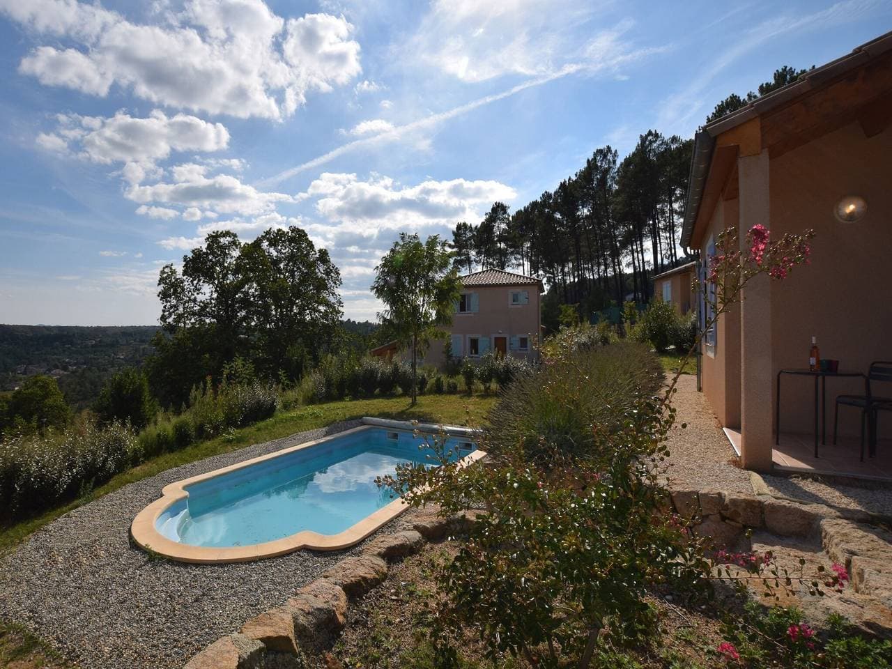 Foto 9 von 40: Villa für 6 Personen mit Terrasse