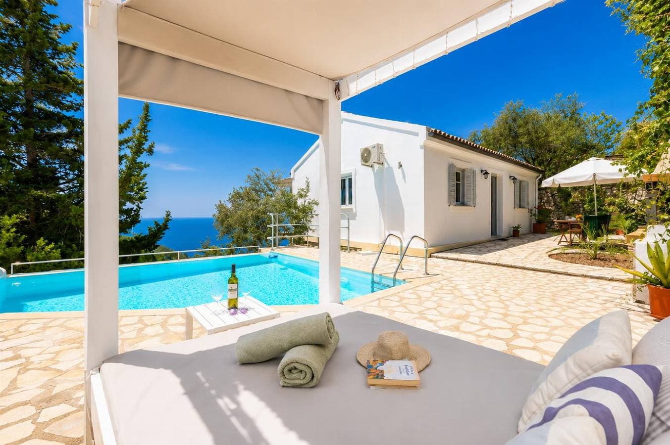 Foto 4 von 17: Villa für 2 Personen mit Balkon