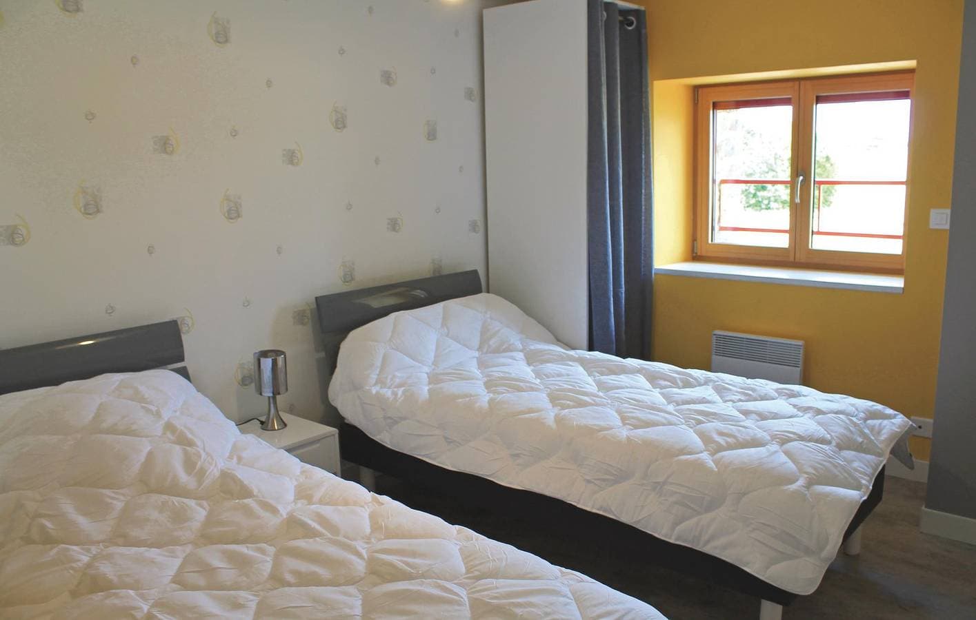 Foto 10 von 29: Gemütliches 160qm Apartment mit Babybett, TV, Parkplatz, Garten & Internet - nur 900m zur Küste
