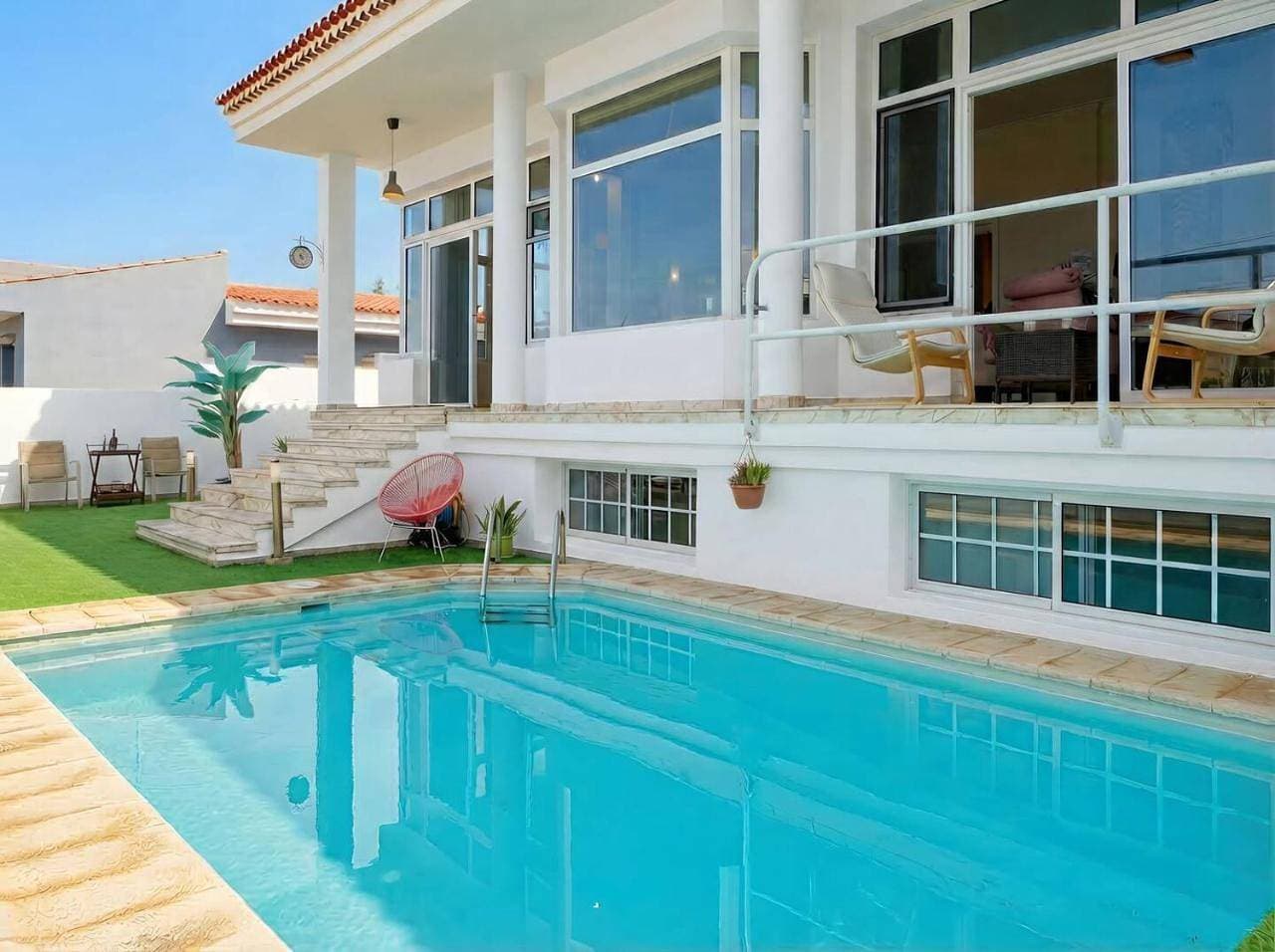Foto 10 von 85: Villa with Private Pool