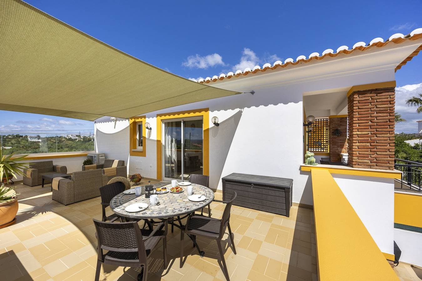 Foto 12 von 31: Villa A Jardim Palmeiras Condominium by CoolHouses