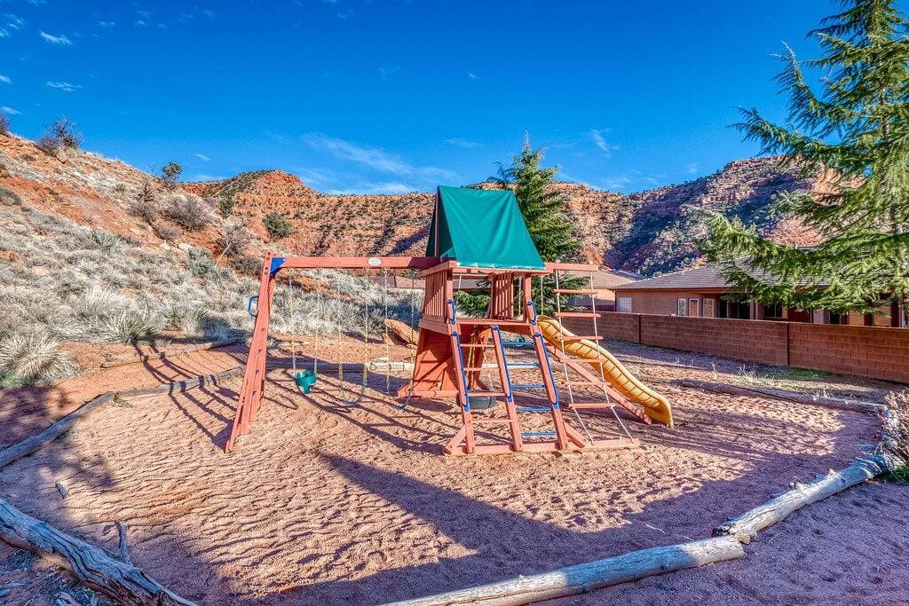 Foto 5 von 43: Casa De Paz ll-La Estancia-Kanab-Tor zu Nationalparks und dem Großen Kreis!