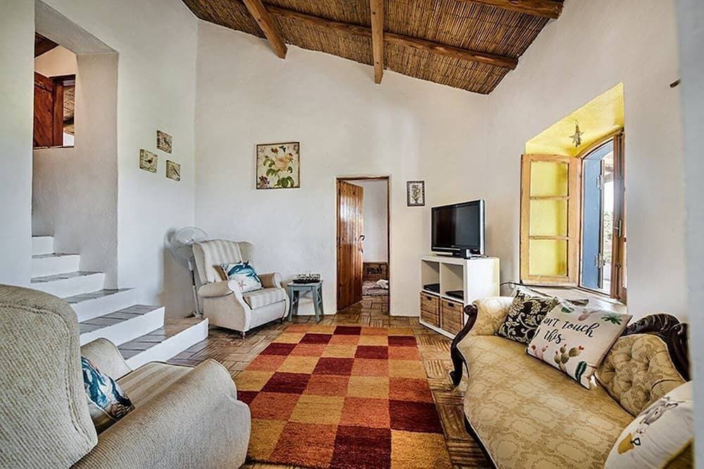 Foto 7 von 30: Rustic 3-bedroom Country Retreat With Pool, Free Wi-fi, and Breathtaking Views
