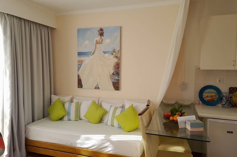 Foto 3 von 30: Farbiges Frini Apartment mit Blick auf den Pool in der Nähe von Rethymno auf Kreta