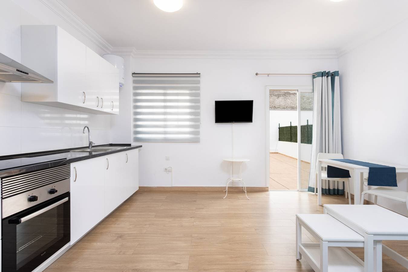 Foto 5 von 37: Ferienwohnung für 4 Personen mit Terrasse