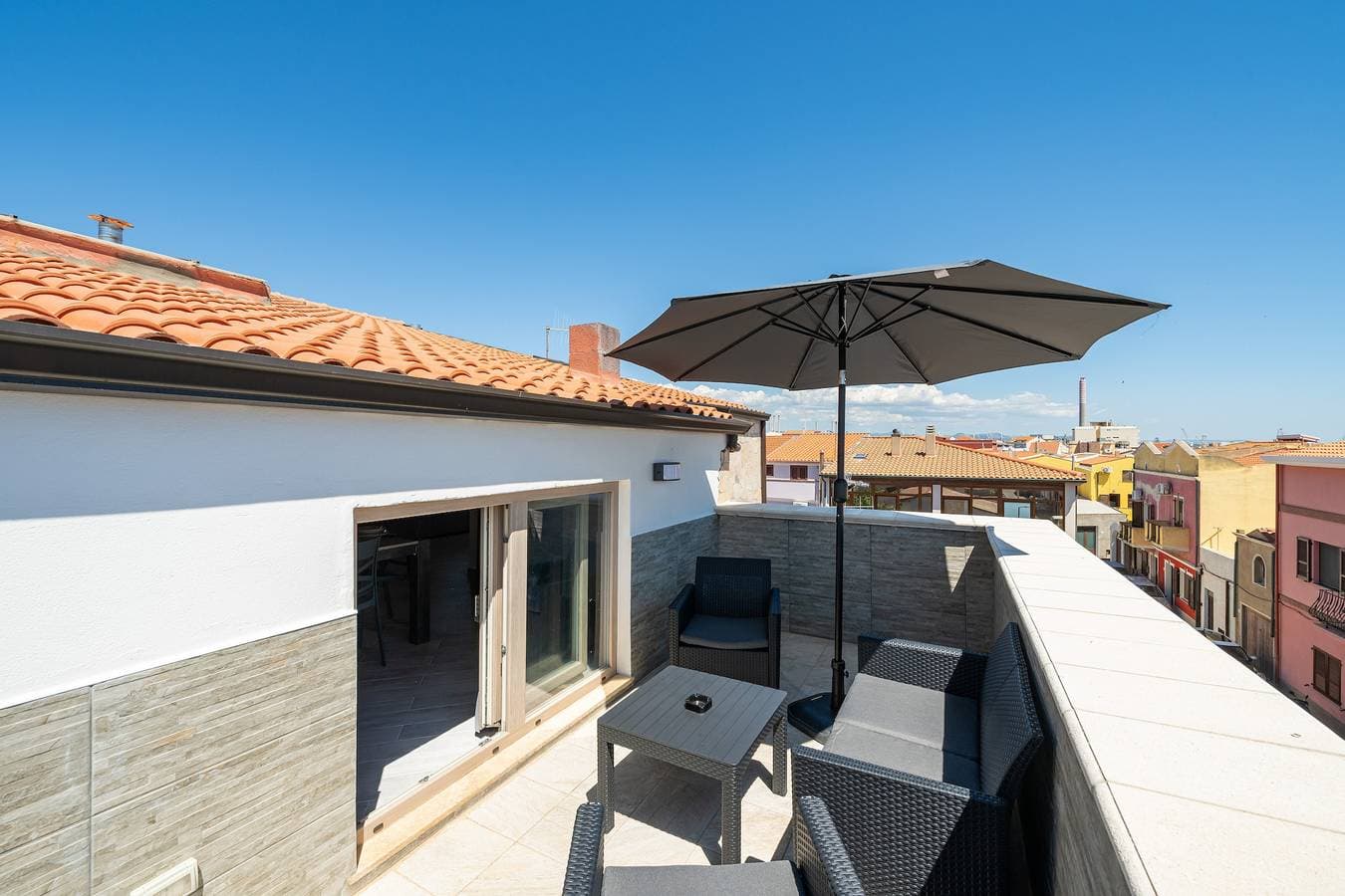 Foto 3 von 24: Ferienhaus 'Meerblick' mit Meerblick, WLAN und Klimaanlage