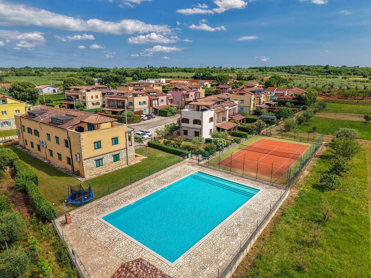 Foto 2 von 28: Apartment Paradise mit Gemeinschaftspool und Tennisplatz in der Nähe von Poreč