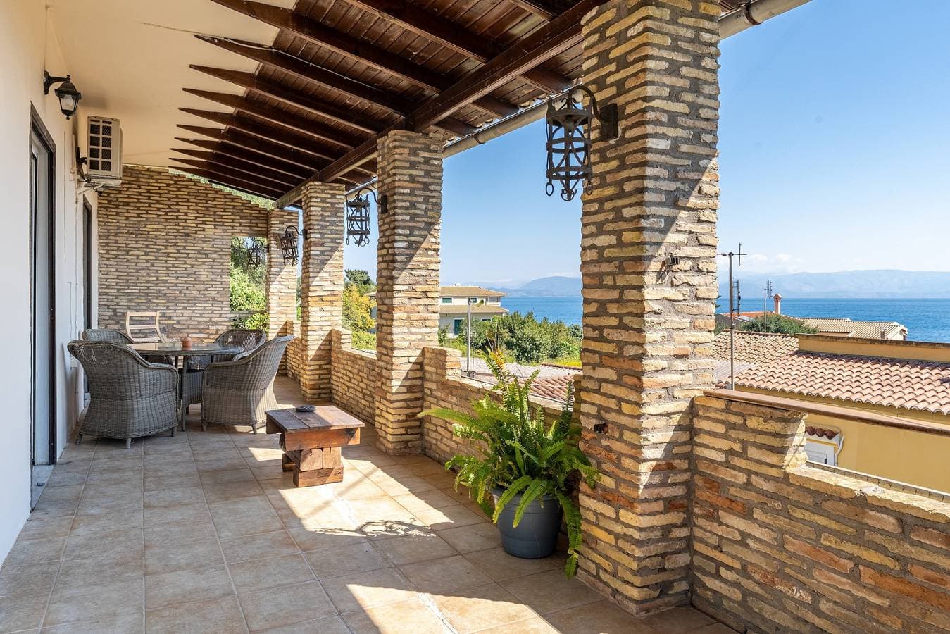 Villa Marianthi-kaizer Bridge 1