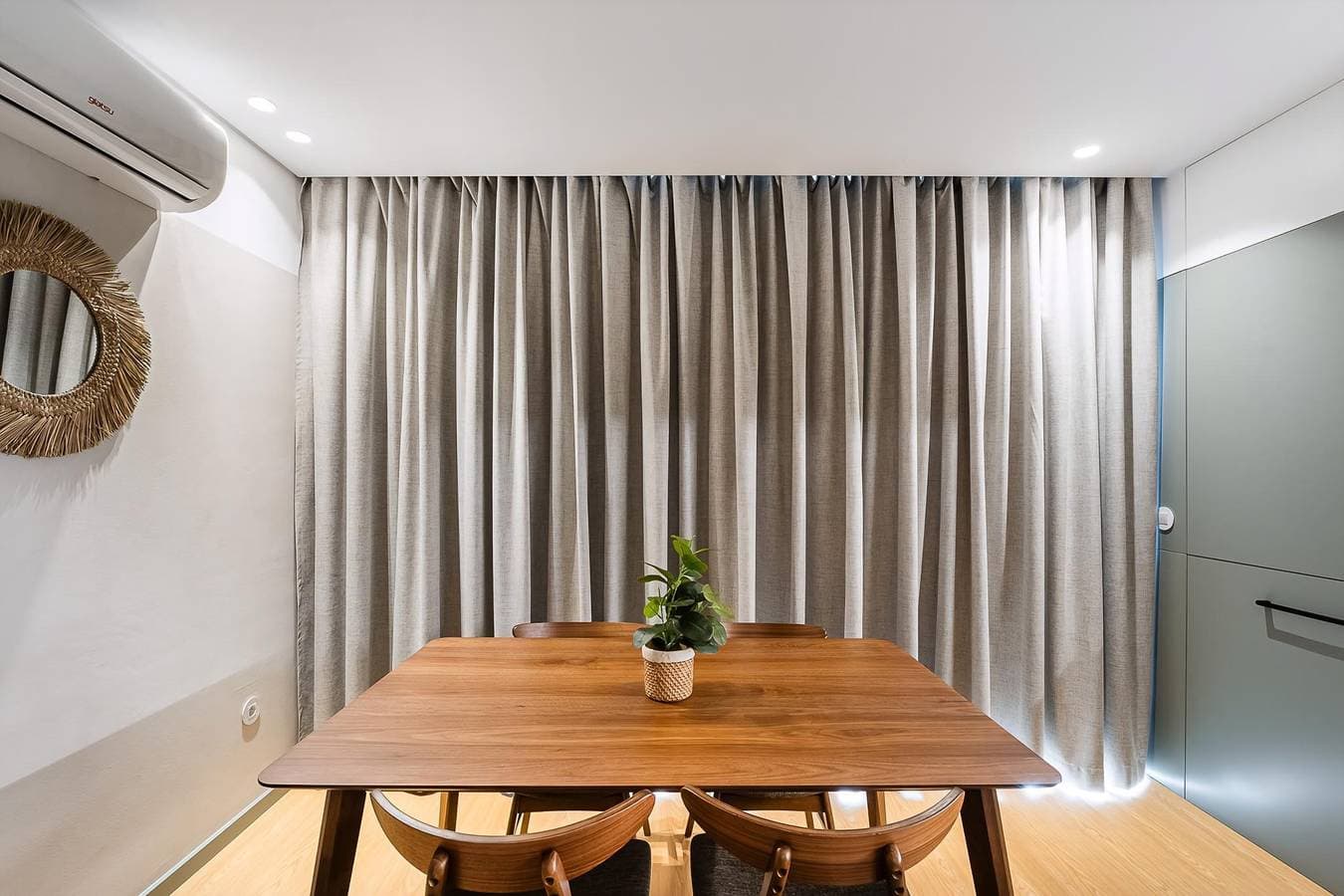 Foto 7 von 33: Ferienwohnung für 4 Personen mit Balkon