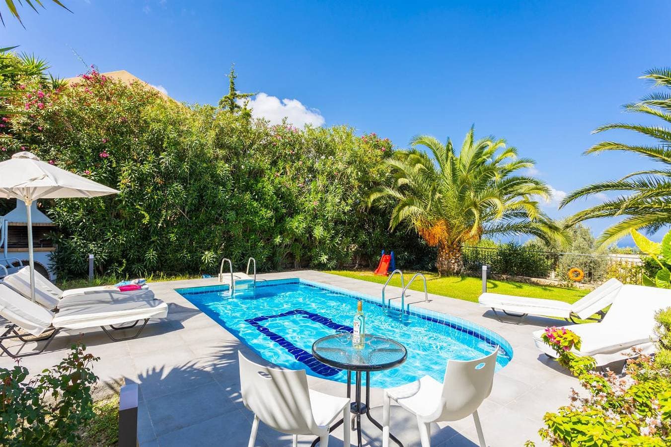 Foto 10 von 30: Villa für 4 Personen mit Terrasse