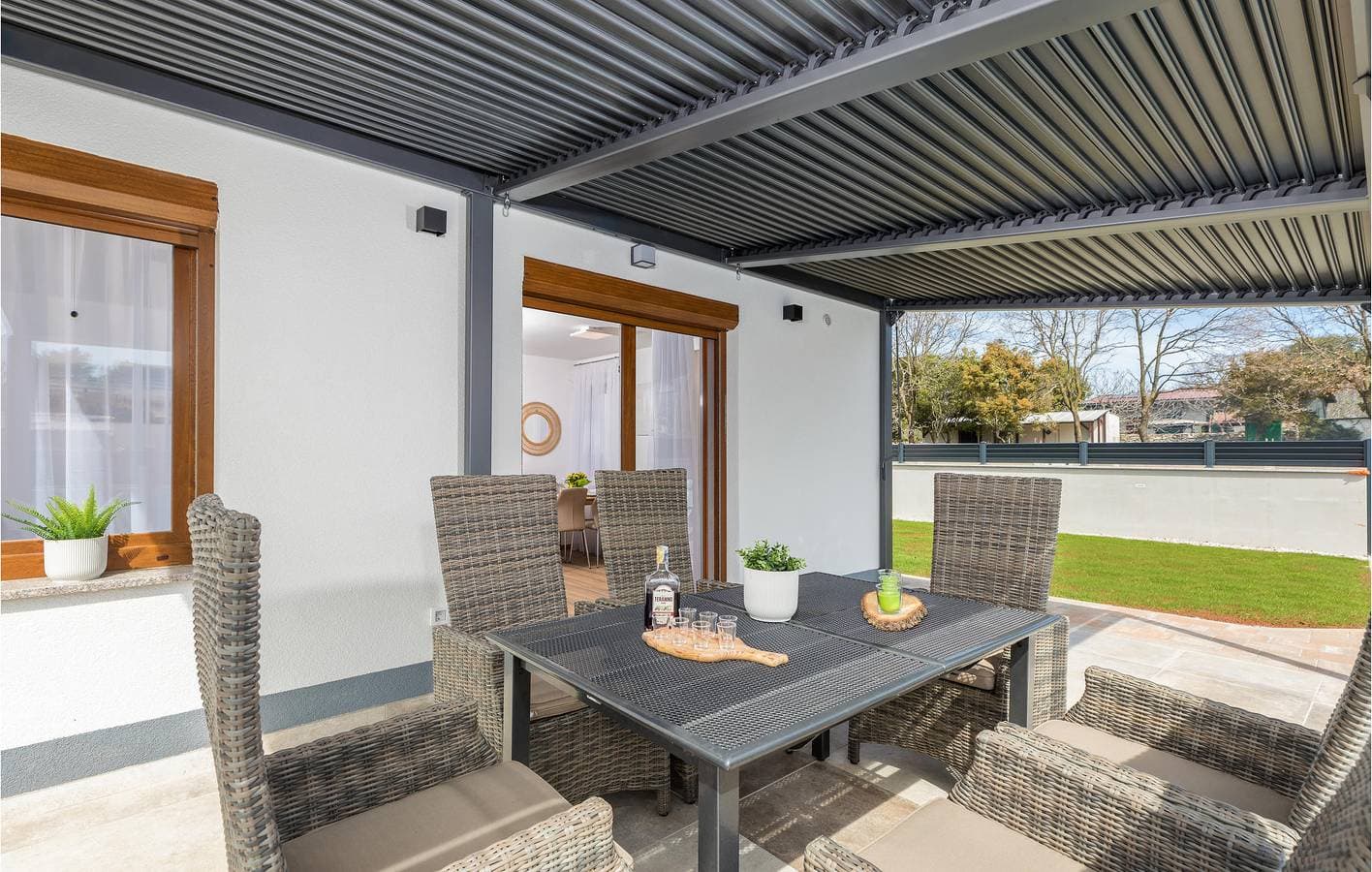 Foto 6 von 34: Apartment am Meer mit Terrasse, WLAN, Parkplatz und in der Nähe des Strandes von Fažana