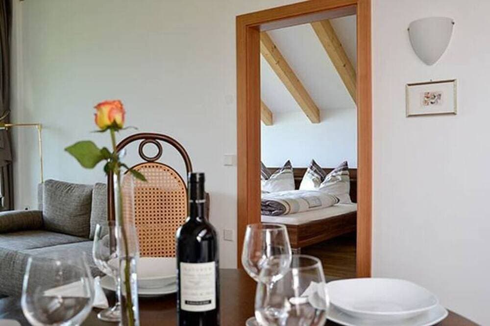 Foto 6 von 21: Oberberghof - Fw mit Terrasse, traumhafter Aussicht, Sauna und Biobadeteich