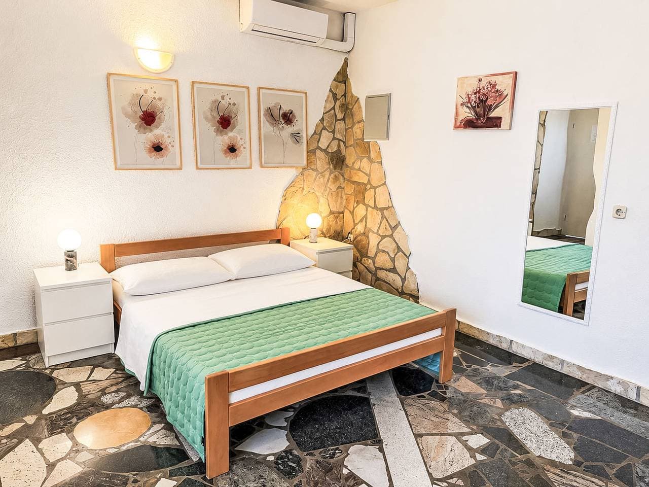 Ein Apartment im Ferienhaus Zweirosen 1