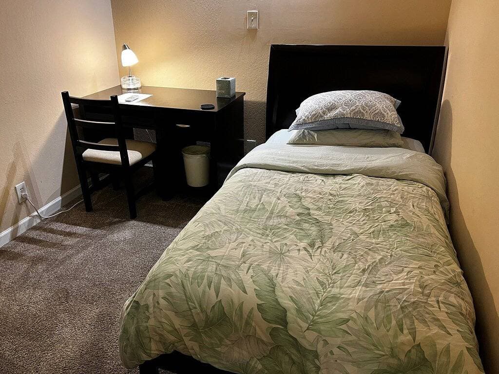 Foto 8 von 19: Comfortable, convenient 2Br 2Ba apt in Alameda