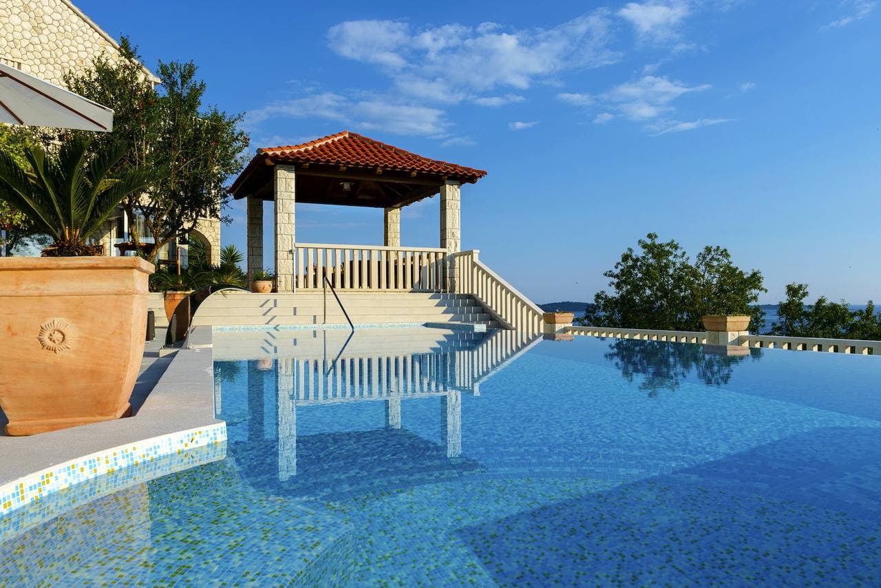 Foto 4 von 71: Luxus Villa fuer 10 Gaeste mit beheizten Pool und atemberaubenden Meerblick