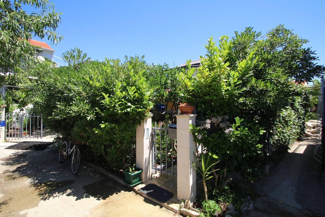 Foto 3 von 30: 3-Zimmer-Haus mit Terrasse und Meerblick Sucuraj (Hvar