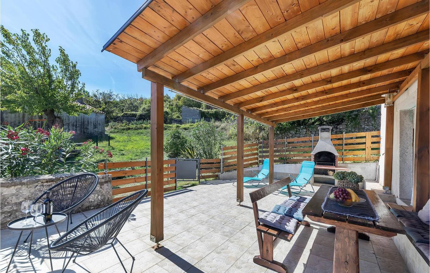 Foto 5 von 44: Gemütliches Apartment mit Meerblick, Terrasse, Parkplatz und WLAN – 2,5 km vom Strand entfernt
