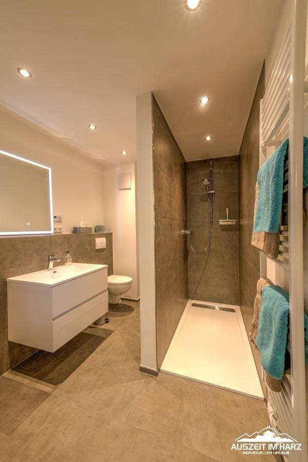 Foto 4 von 35: Three-Bedroom Apartment