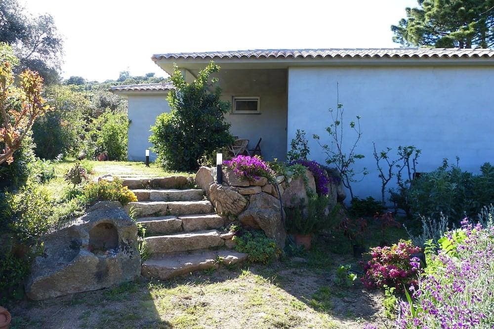 Foto 9 von 14: Mini villa in the heart of a pretty garden
