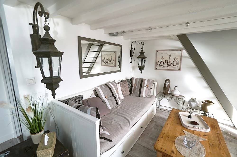 Foto 10 von 29: Apartment-Apartment-Ensuite mit Bad-Blick auf den Kanal