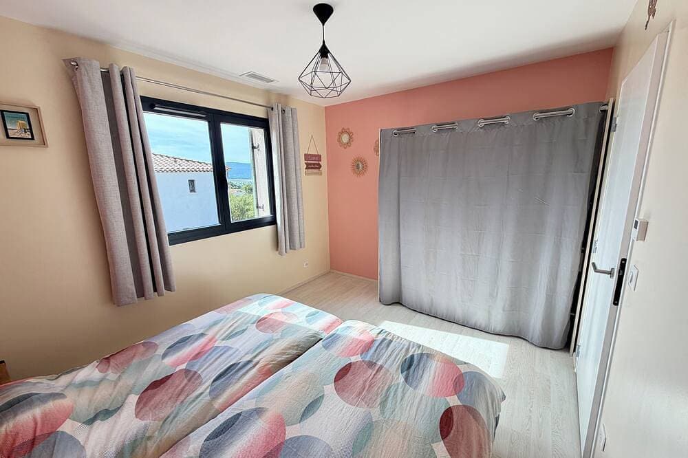 Foto 5 von 30: Charming 3-star villa of 110m2 with swimming pool 20' from the sea in a quiet location