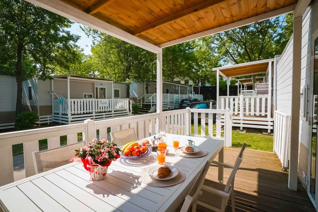 Foto 4 von 31: Mobilehome mit Klimaanlage, Terrasse und Pool