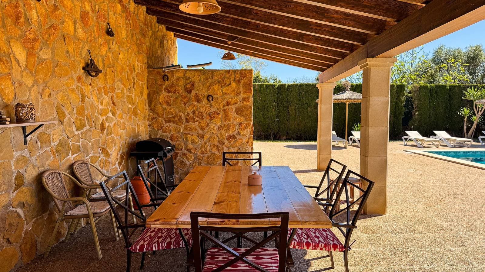 Foto 12 von 27: Villa Sa Tanca mit Meerblick, Bergblick, WLAN, Pool und Garten