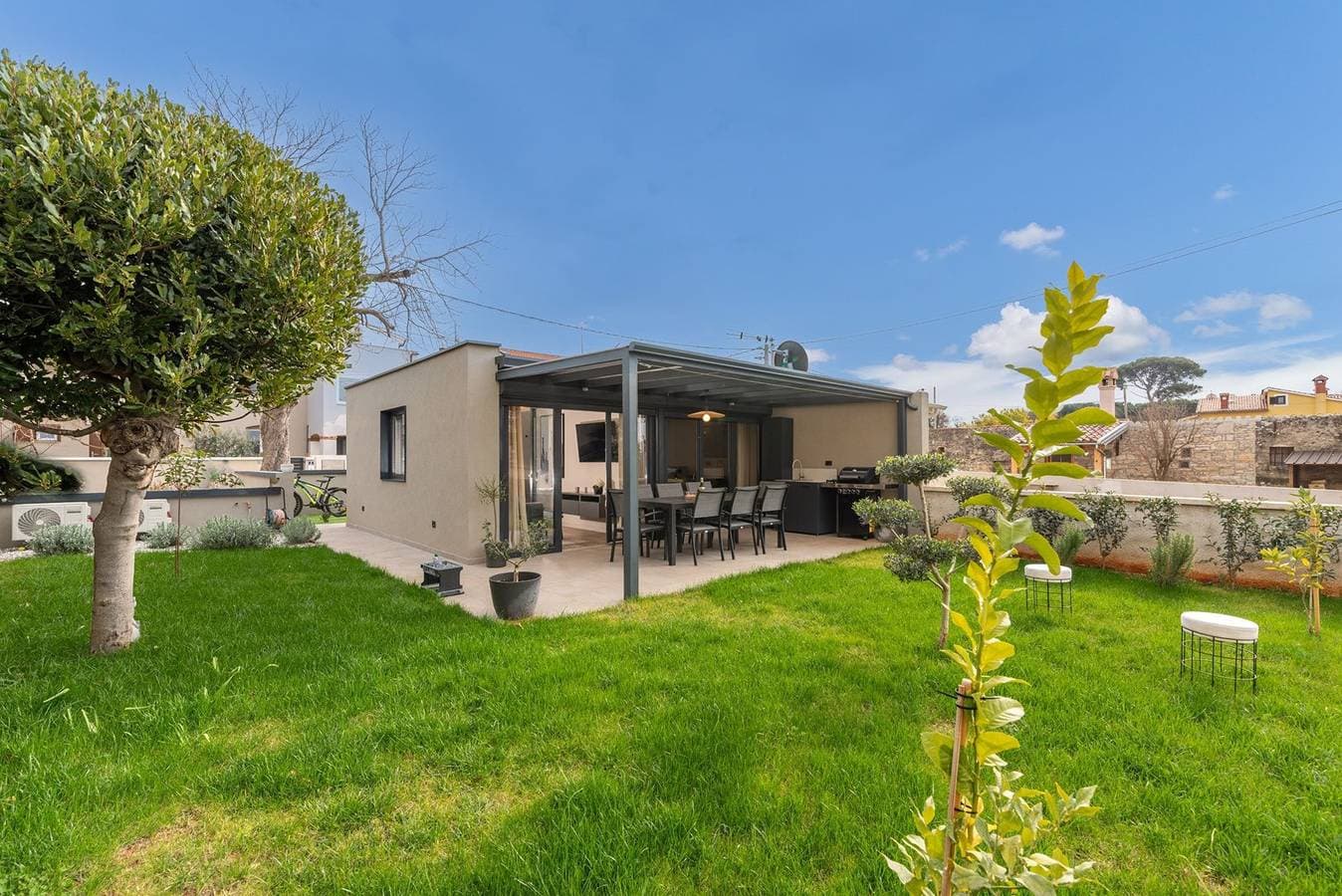 Holiday House Romano 1