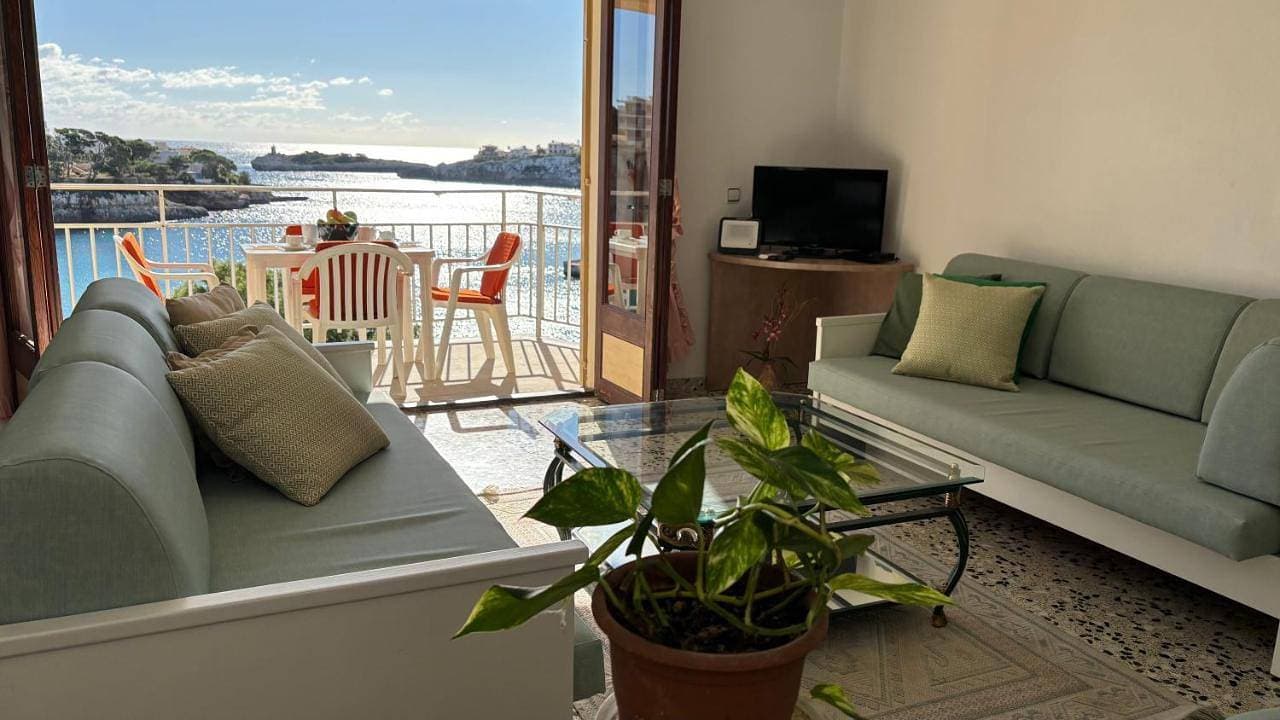 Foto 12 von 41: Three-Bedroom Apartment with Sea View