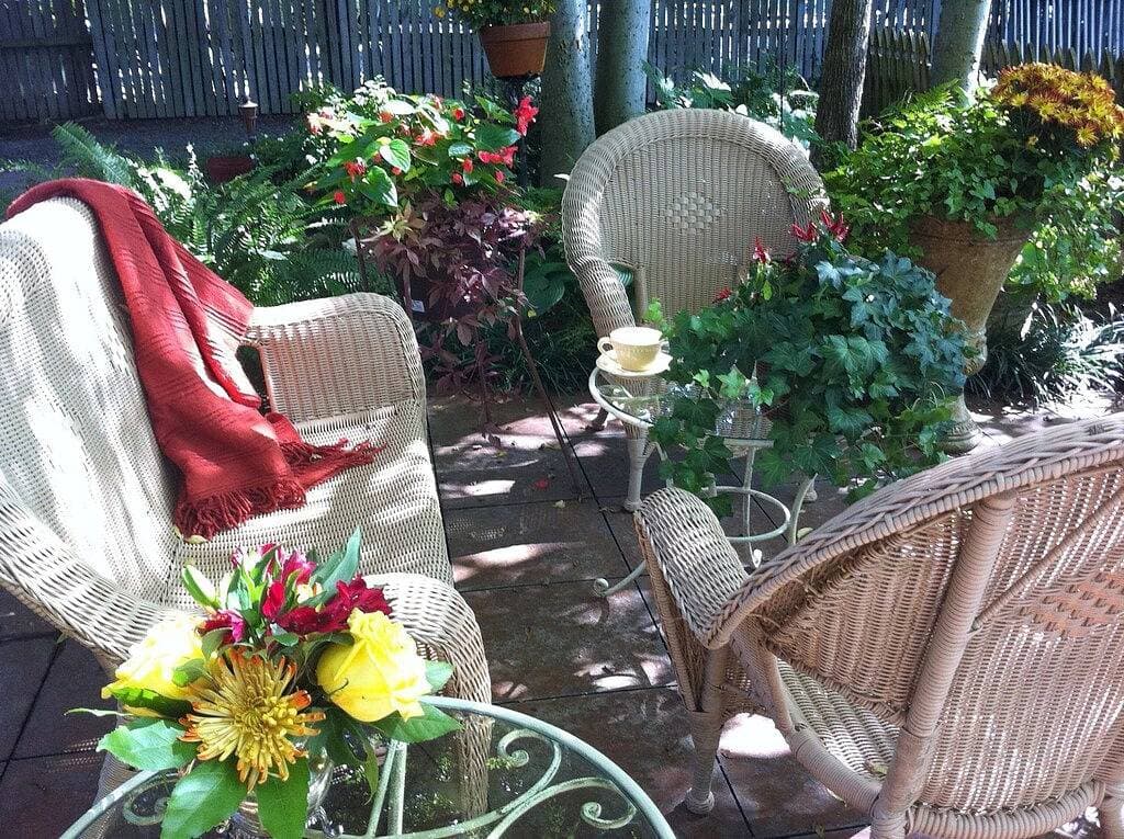 Foto 2 von 18: Private Garden, Jacuzzi Tub, Fireplace, In-Cottage Breakfast & Walking Distance to SoMa Are Just the Beginning!