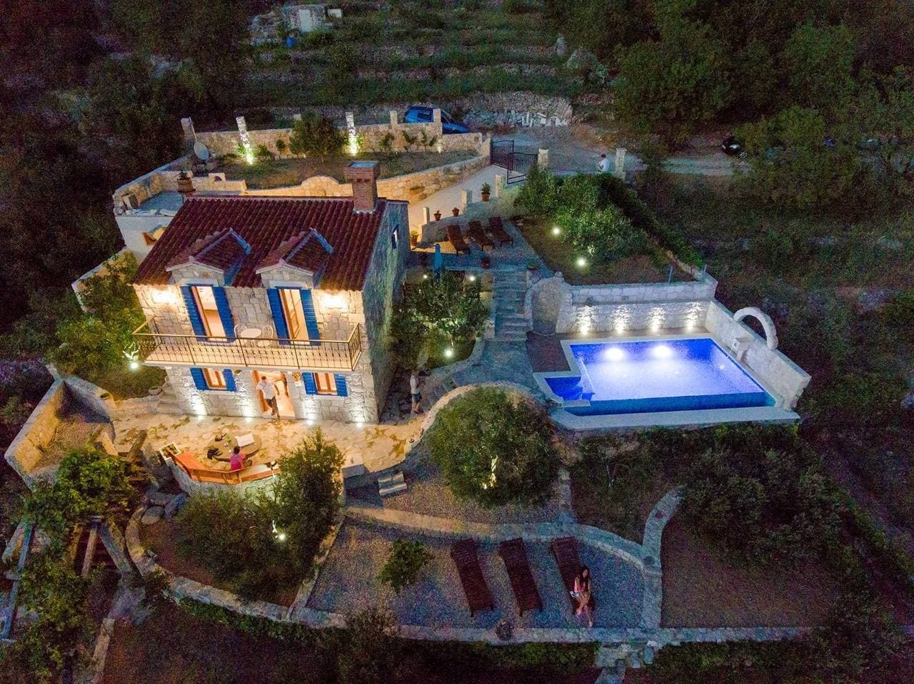 Foto 3 von 57: Villa Pina in Makarska, private pool