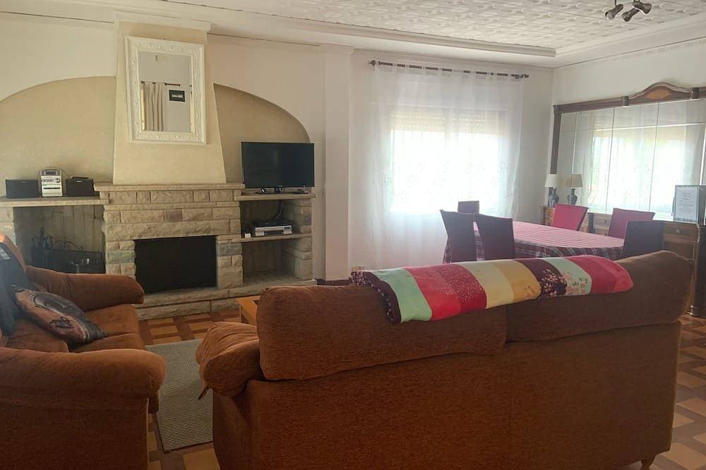 Foto 6 von 30: Schöne Villa inmitten üppiger Gärten, privater Pool, für 6 Personen