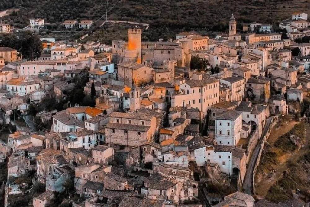 Foto 11 von 14: Experience authentic Abruzzo! Fedora's House in Capestrano, your ideal retreat.