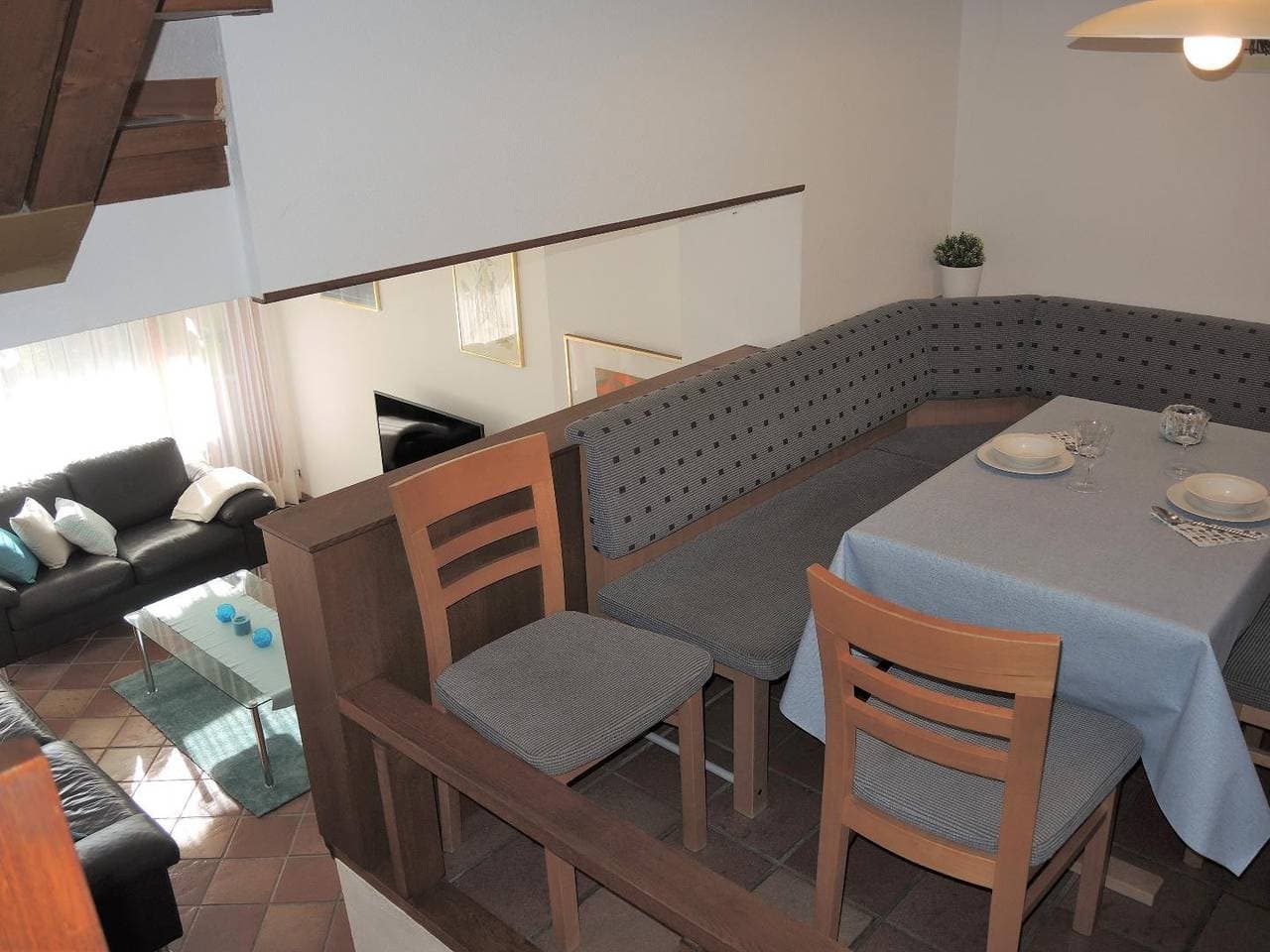 Foto 13 von 27: Gemütliches Ferien-Reihenhaus mit Aussenpool und Terrasse mit Panoramablick