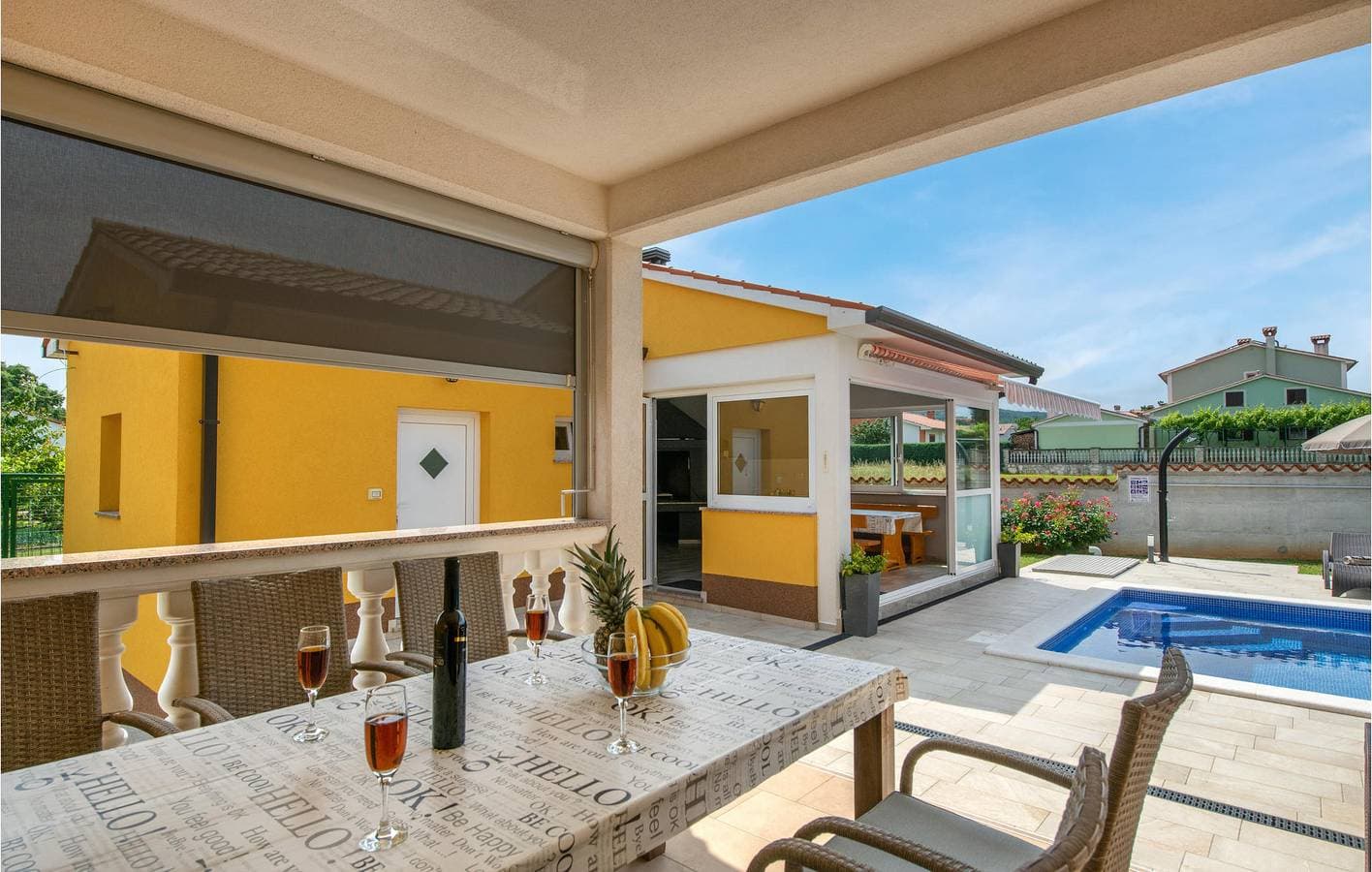 Foto 3 von 34: Gemütliche 137 m² große Wohnung mit Terrasse, WLAN und Parkplatz in der Nähe von Sehenswürdigkeiten