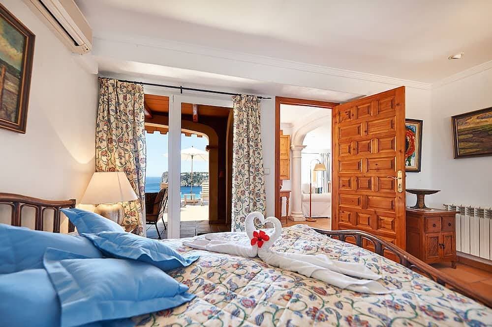 Foto 3 von 24: Großzügige Unterkunft auf Mallorca mit Pool und Meerblick (Villa Peka)