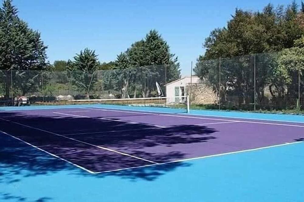 Foto 8 von 18: Unabhängiges Doppelzimmer - Sommerküche - Terrasse - Pool Tennis Petanque