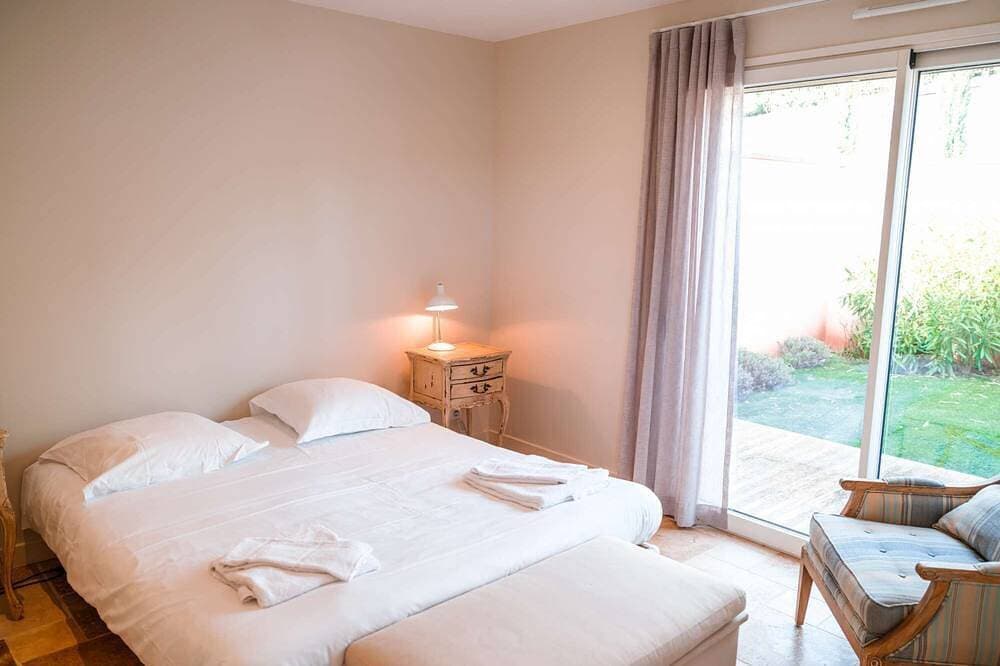 Foto 2 von 23: Villa Castelnau - air conditioning & heated swimming pool in a magnificent estate - XI