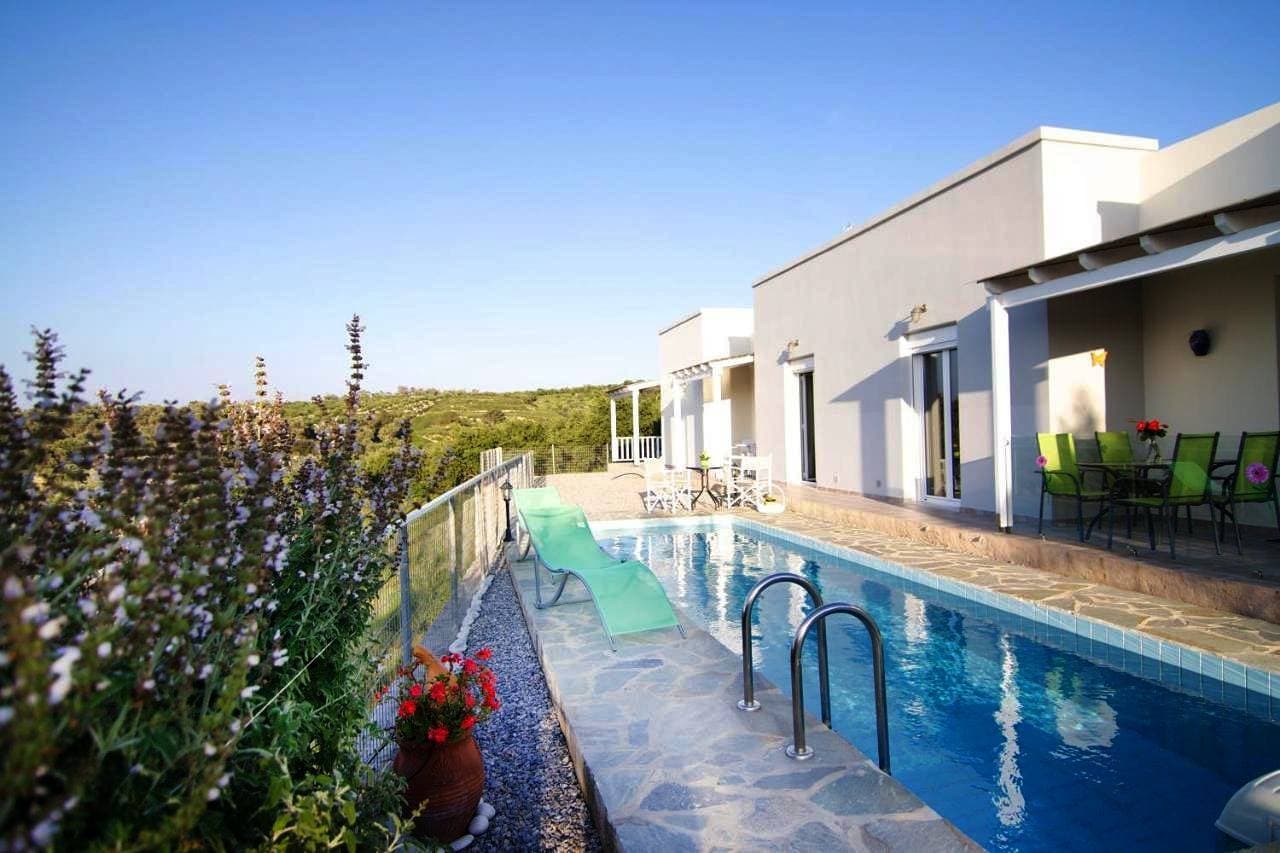 Foto 2 von 5: Two-Bedroom Apartment with Shared Pool