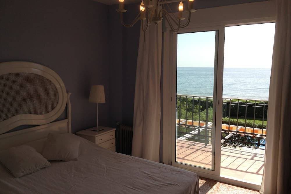 Foto 2 von 30: Malaga: Apartment in Malaga, Strandlage, Swimmingpool , tennis, wunderbare Aussicht, offener Blick aufs Mittelmeer