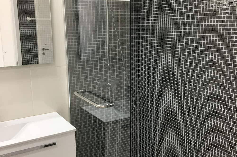 Foto 8 von 30: 3 Schlafzimmer Neu Erneuert Moderner Stil Und Komfort.