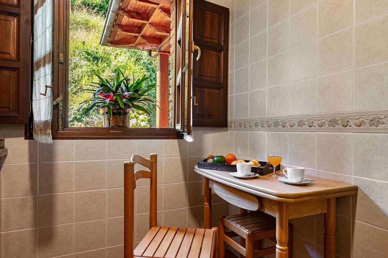 Foto 8 von 22: Ferienwohnung 'Comeya' mit Bergblick, privater Terrasse und Wi-Fi