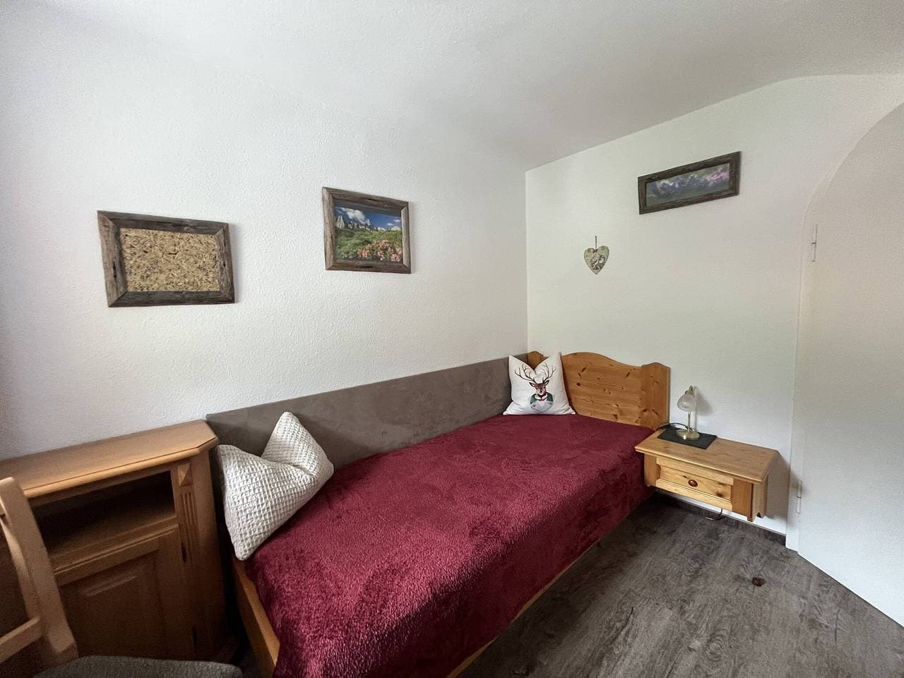Foto 11 von 19: Ferienwohnung 2 mit Bergblick, Balkon und WLAN