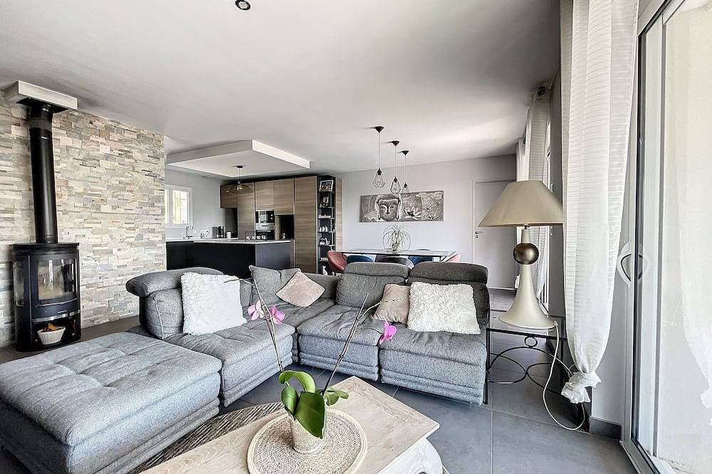 Foto 6 von 10: 4 bedroom villa 140m2 bungalow not overlooked, quiet pool +garden