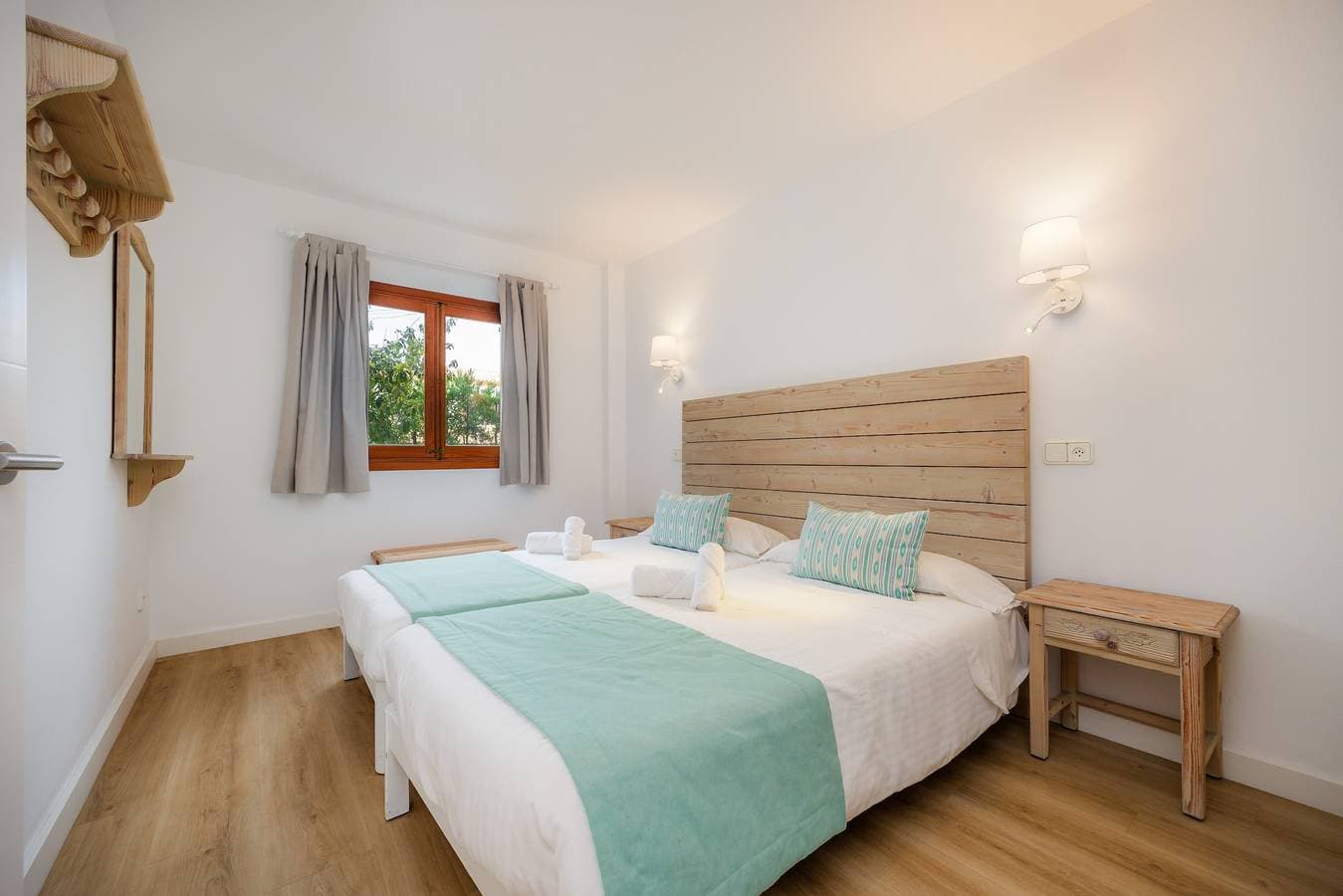 Foto 10 von 41: Strandnahes Apartment mit Zugang zum Pool, einer privaten Terrasse, Klimaanlage und WLAN