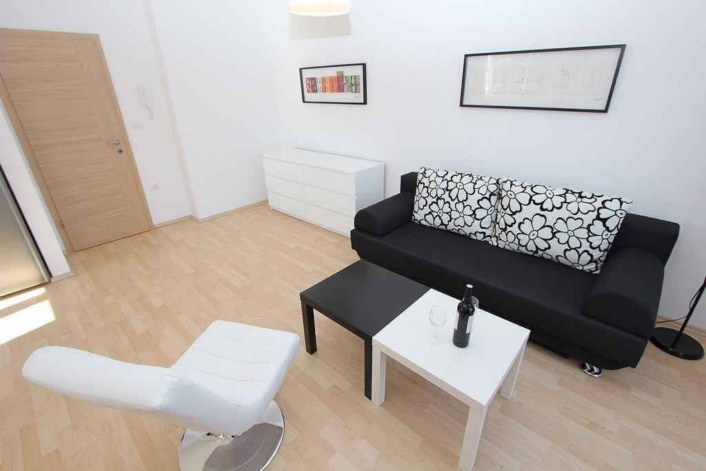Foto 9 von 21: Ferienwohnung mit Balkon und Klimaanlage