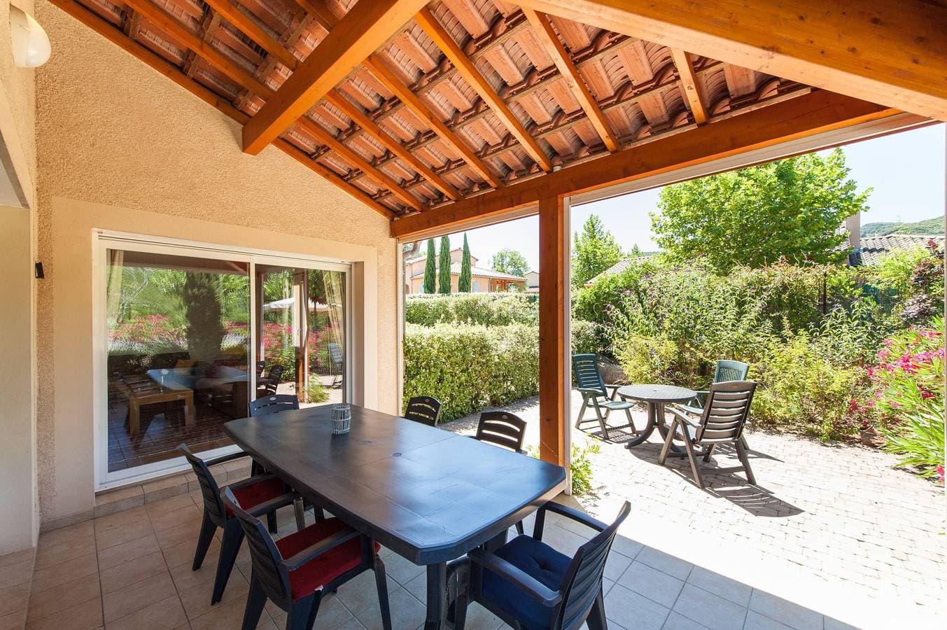 Foto 11 von 32: Villa für 8 Personen mit Garten