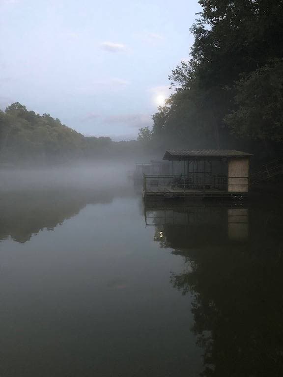 Foto 11 von 29: Delightful Log House on the Little Red River with hot tub!