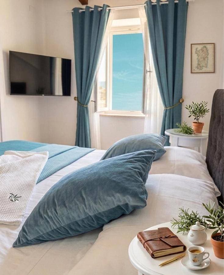 Jacaranda Rooms 1